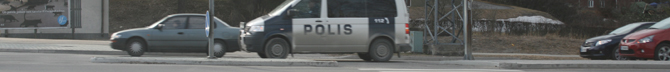 Poliisi liikenteess�